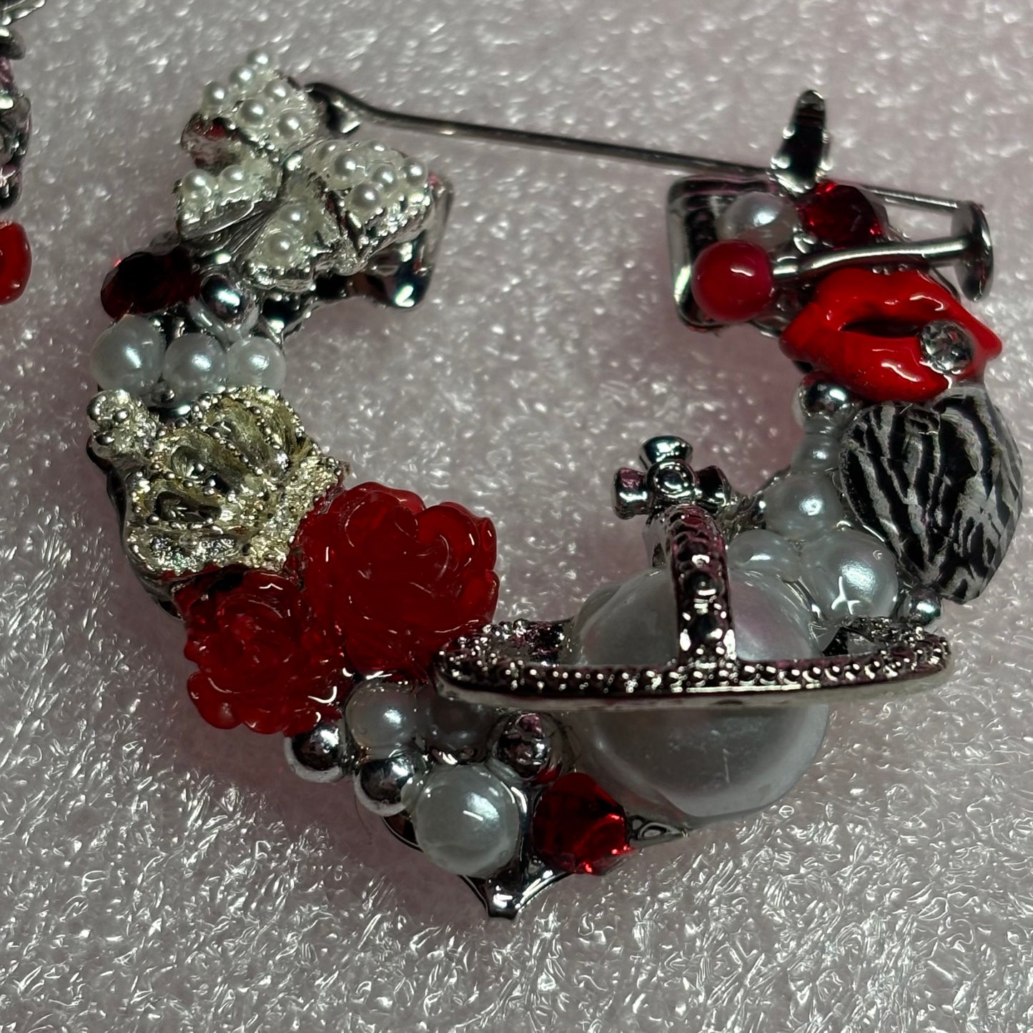 red rose bambooz ⋆。°𖦹
