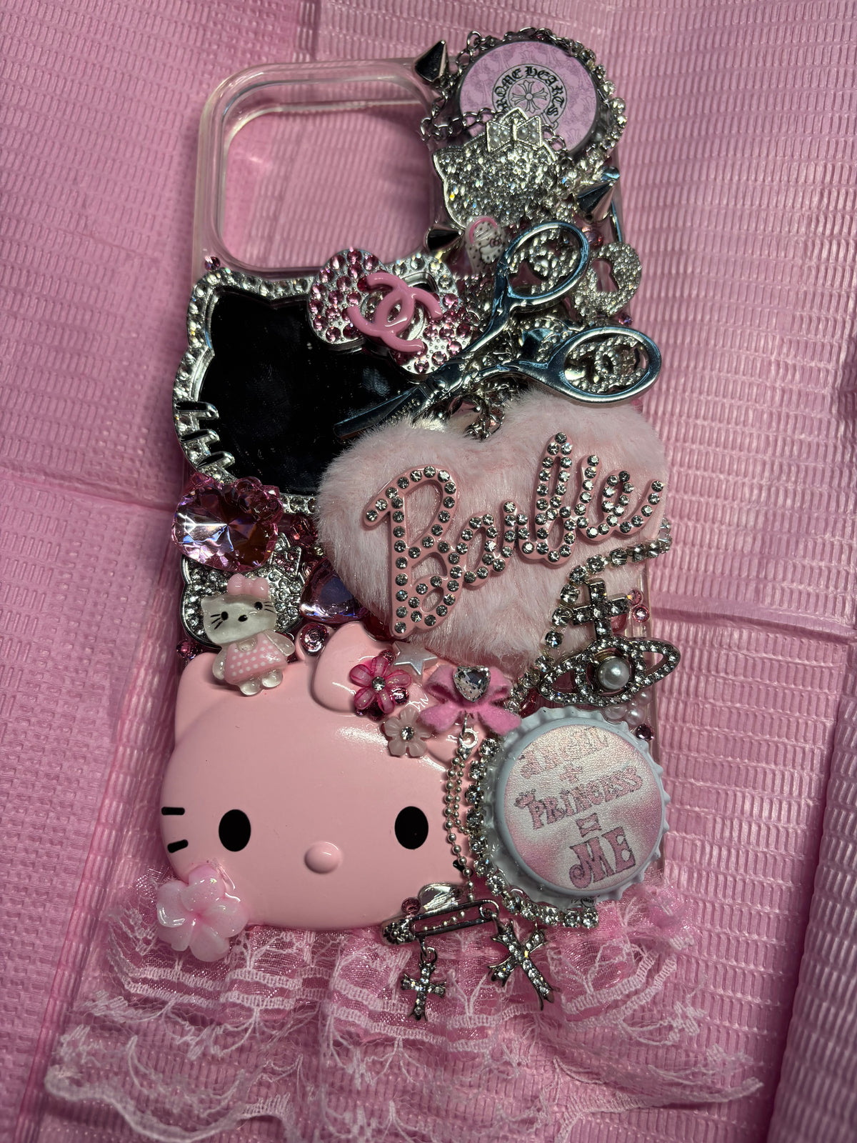 pretty in pink iPhone 15 pro max