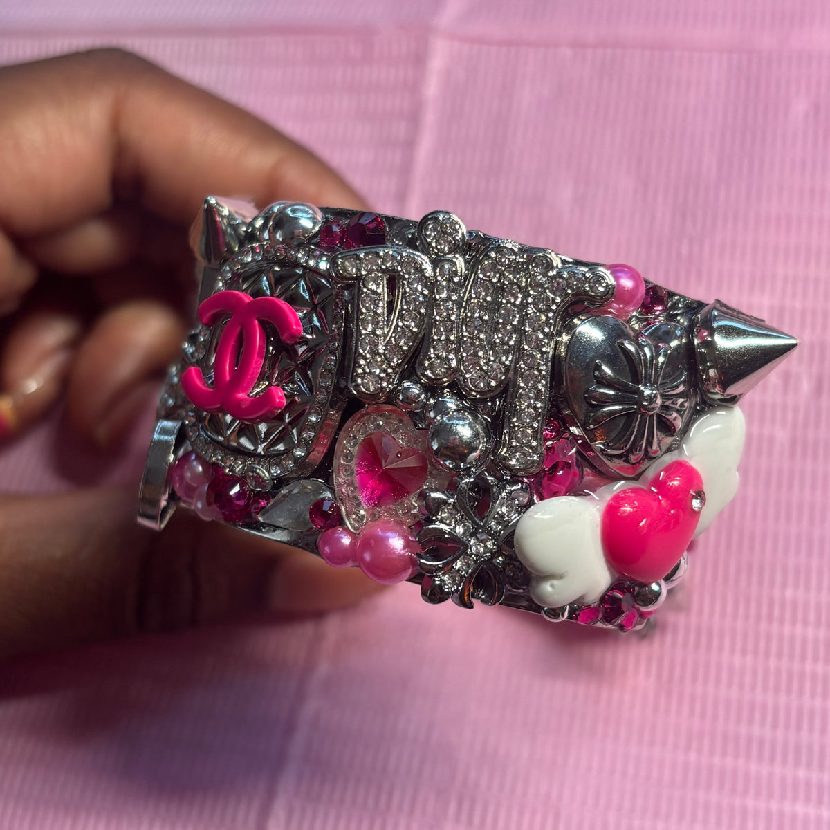 pretty excess junk cuff 💗💋