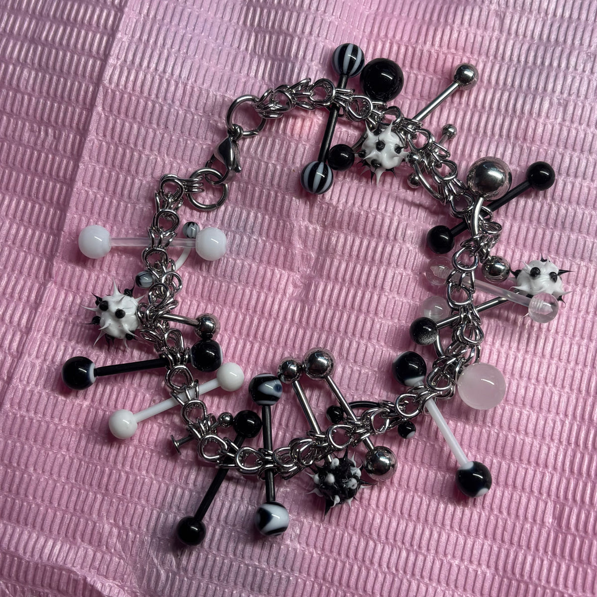 black star☆ pierced bracelet