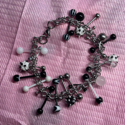 black star☆ pierced bracelet
